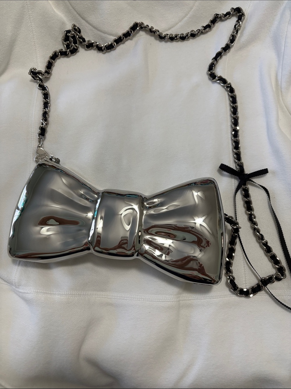 Betsey Johnson NEW Metallic Silver Bow Crossbody Bag with Chain Strap